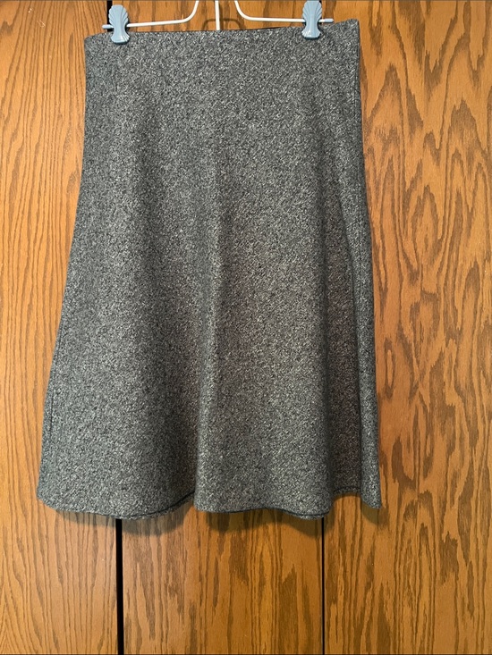 LOFT Dresses & Skirts - LOFT Heathered Gray A-Line Knit Skirt